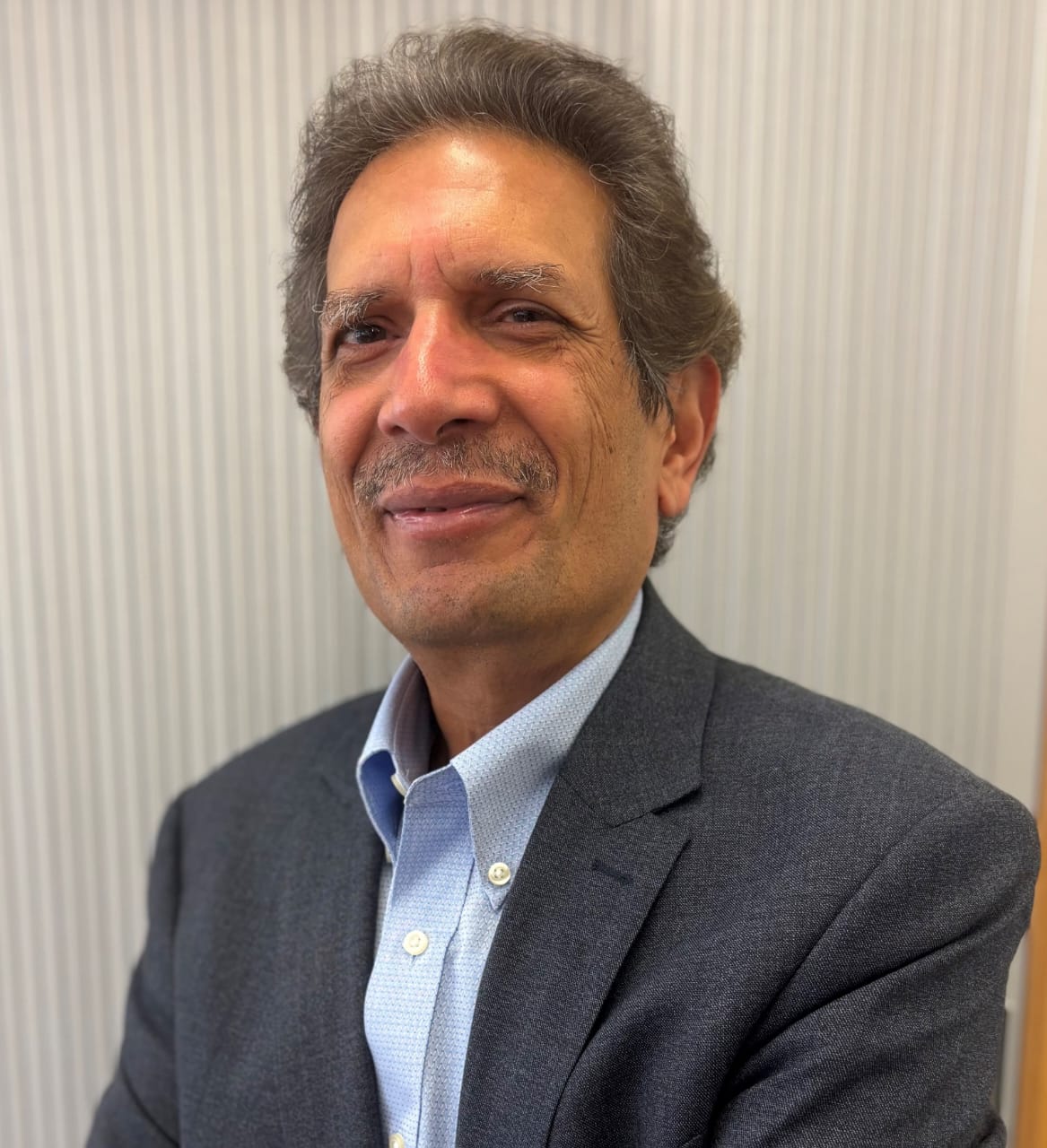 Dr. Mounir Iqbal
